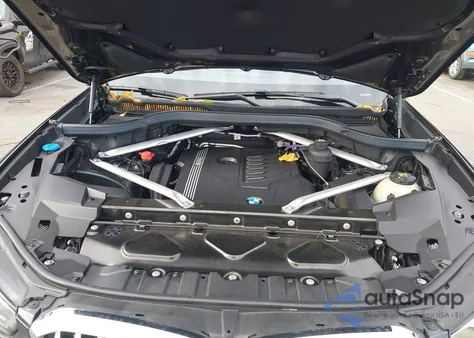 2021 BMW X5 xDrive40I z USA, uszkodzony, nr VIN 5UXCR6C0XM9F47457